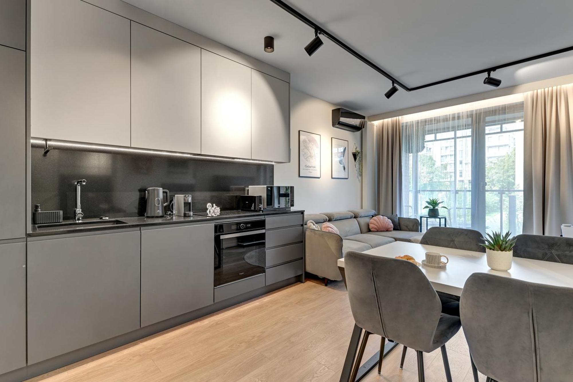 Scala City Center Premium Studios By Lion Apartments กดัญสก์ ภายนอก รูปภาพ